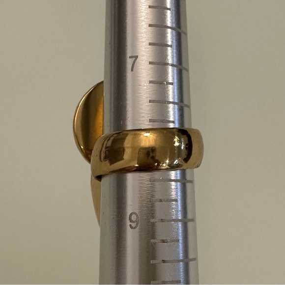 Charles Albert | Unique Shell Ring | Adjustable Size - Picture 14 of 16